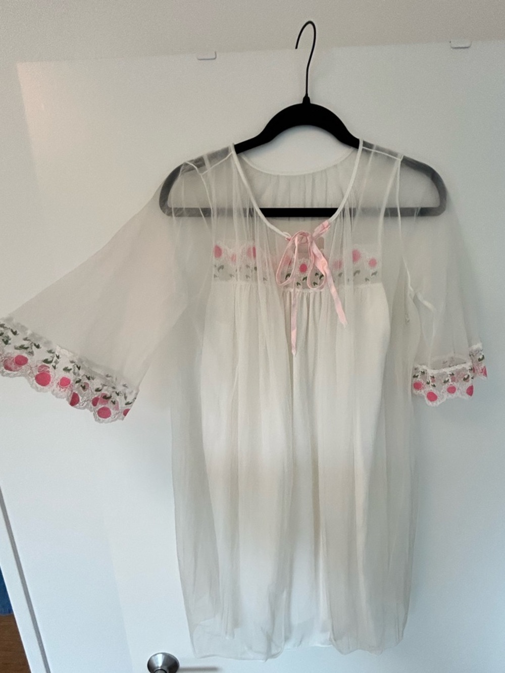 Vintage 1960s Top Form White Chiffon Peignoir Set with Pink Floral Trim